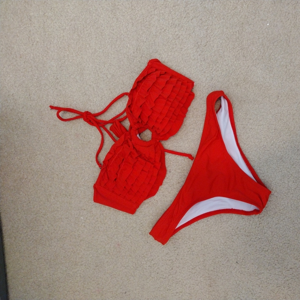 Fredricks of Hollywood Ladies Size Small Red 2 Piece Bikini Padded Bra Ruffles